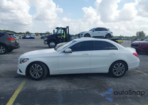 2017 Mercedes-Benz C 300 Luxury/Sport из США, поврежденный, VIN 55SWF4JB8HU216366